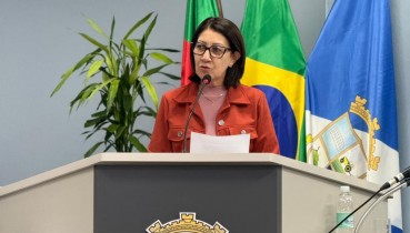 �Hoje me despe�o da verean�a, mas n�o da nossa comunidade�, afirma vereadora ao anunciar sa�da da C�mara de Ibia��
