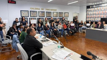 C�mara de Ibia�� aprova mudan�as no Plano de Carreira do Magist�rio por cinco votos a quatro